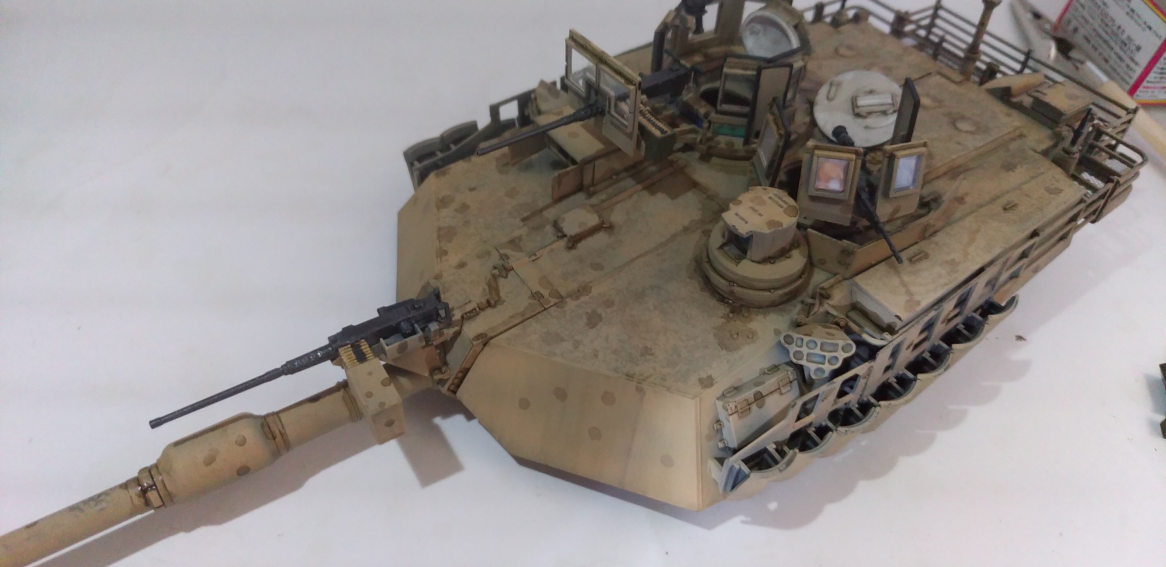 初心者向け】現用戦車の簡単ディテールアップ方法（タミヤ 1/35 M1A2