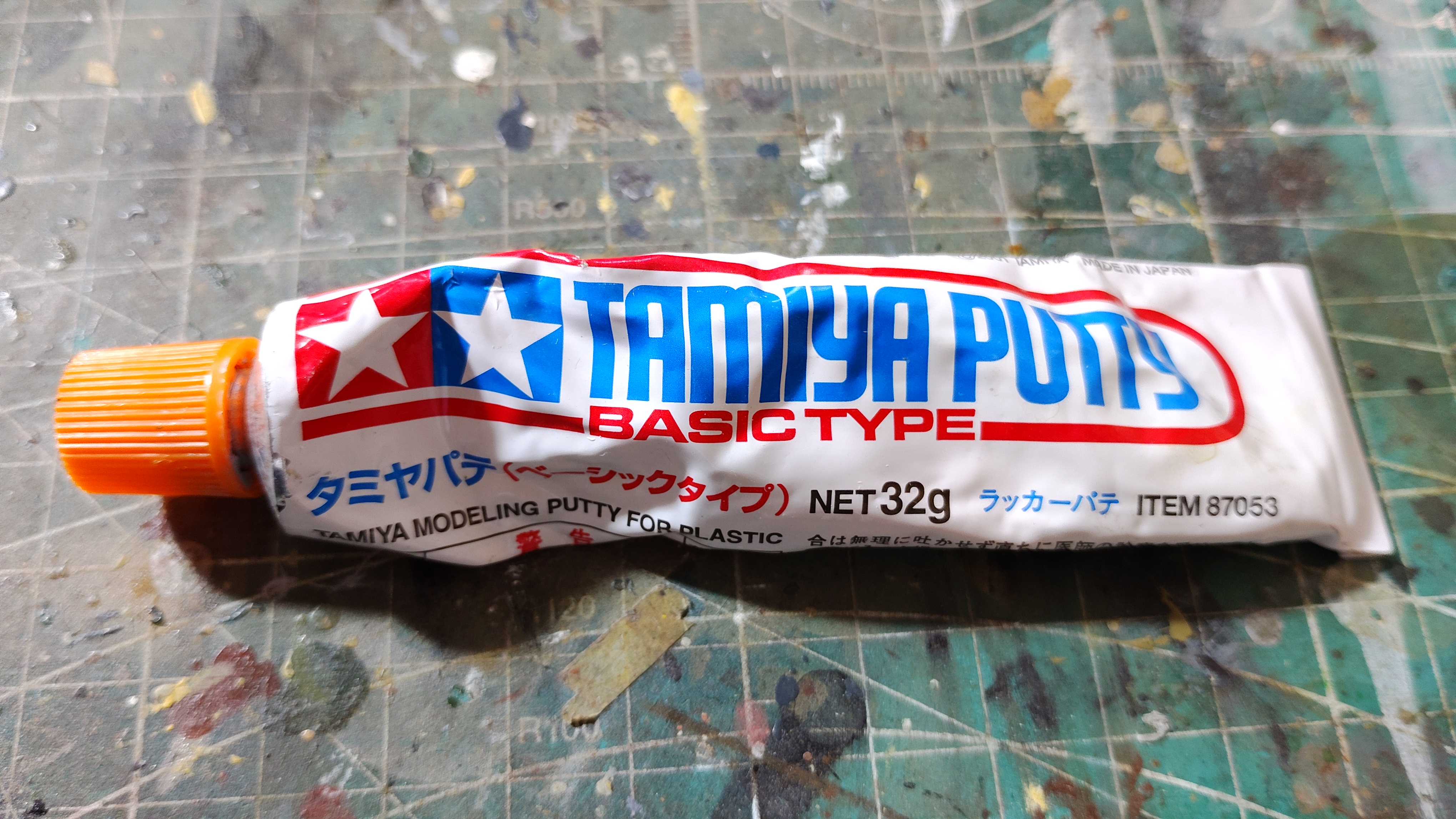 初心者向け】パテの種類と使用法について簡単に説明！ | プラモ雑記