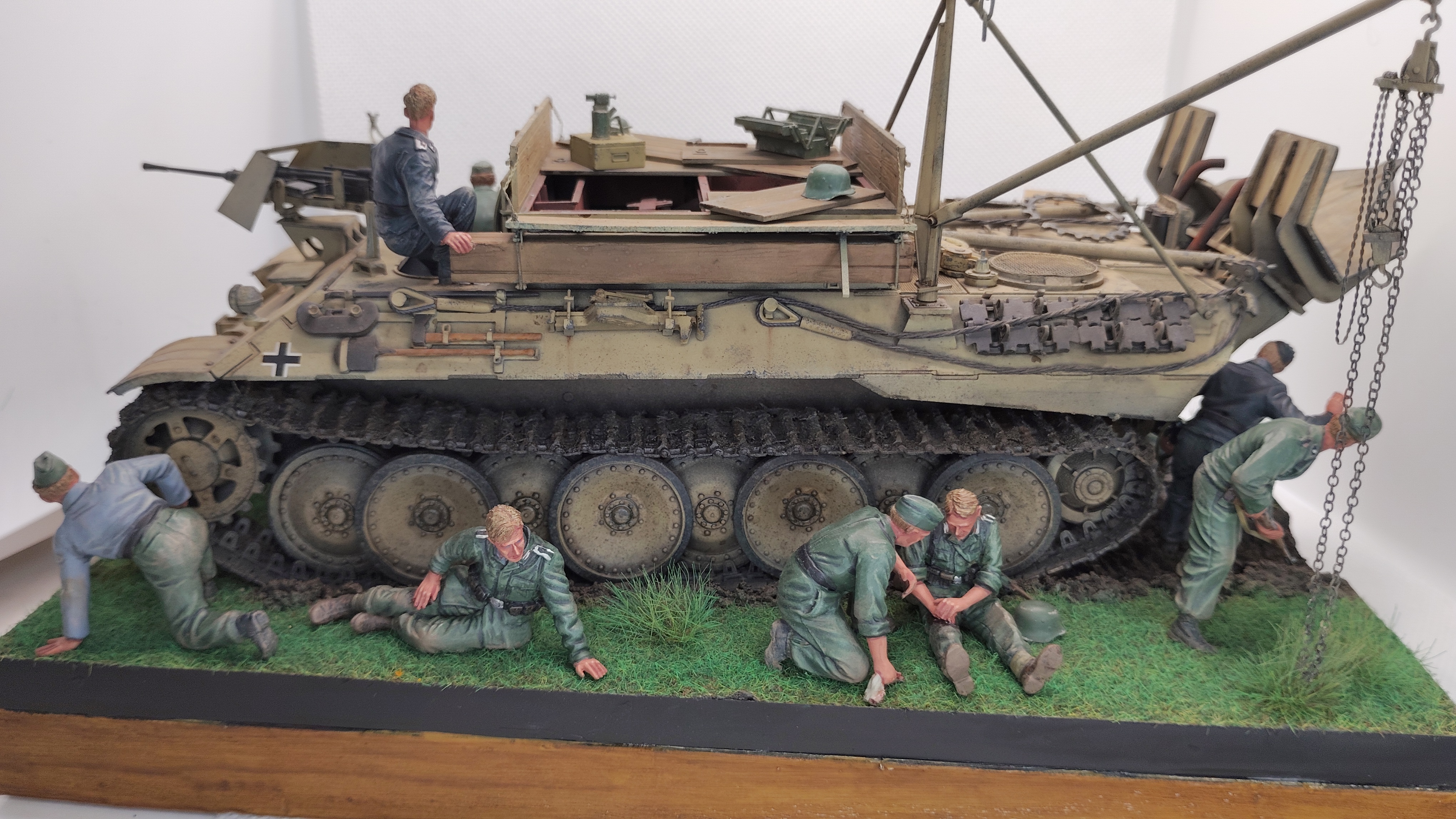 1/35〜1/72スケール対応 ジオラマ製作素材＆プラモデル まとめ 初心者向け】簡単！草地ジオラマの製作方法(モンモデル 1/35 ベルゲ